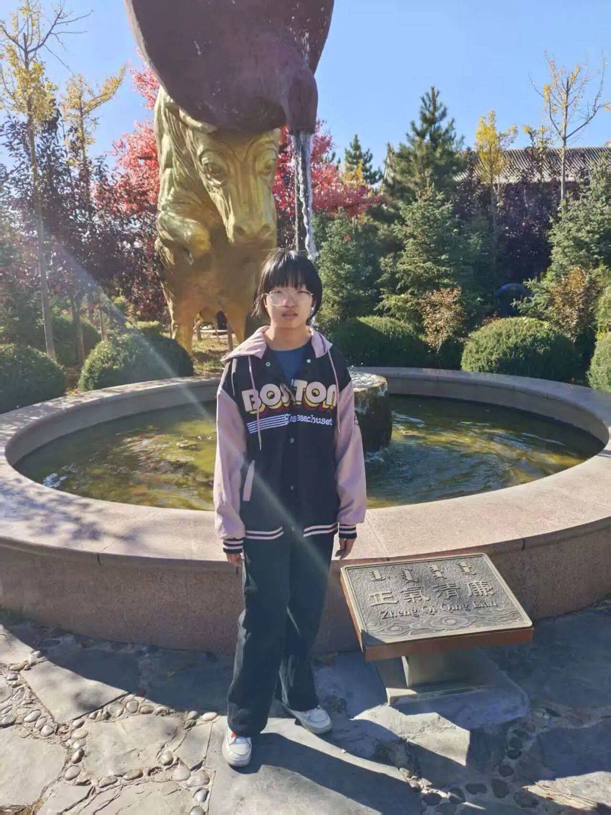 乌兰察布一17岁女孩失联近3天，监控显示她最后出现在霸王河桥上，家属称此前情绪未见异常